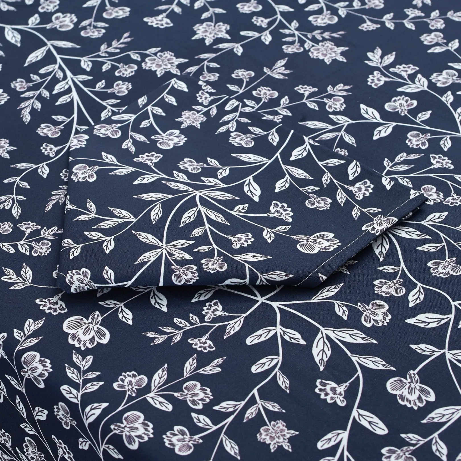 Chefanie Blue Richmond Tablecloth| Tablecloths