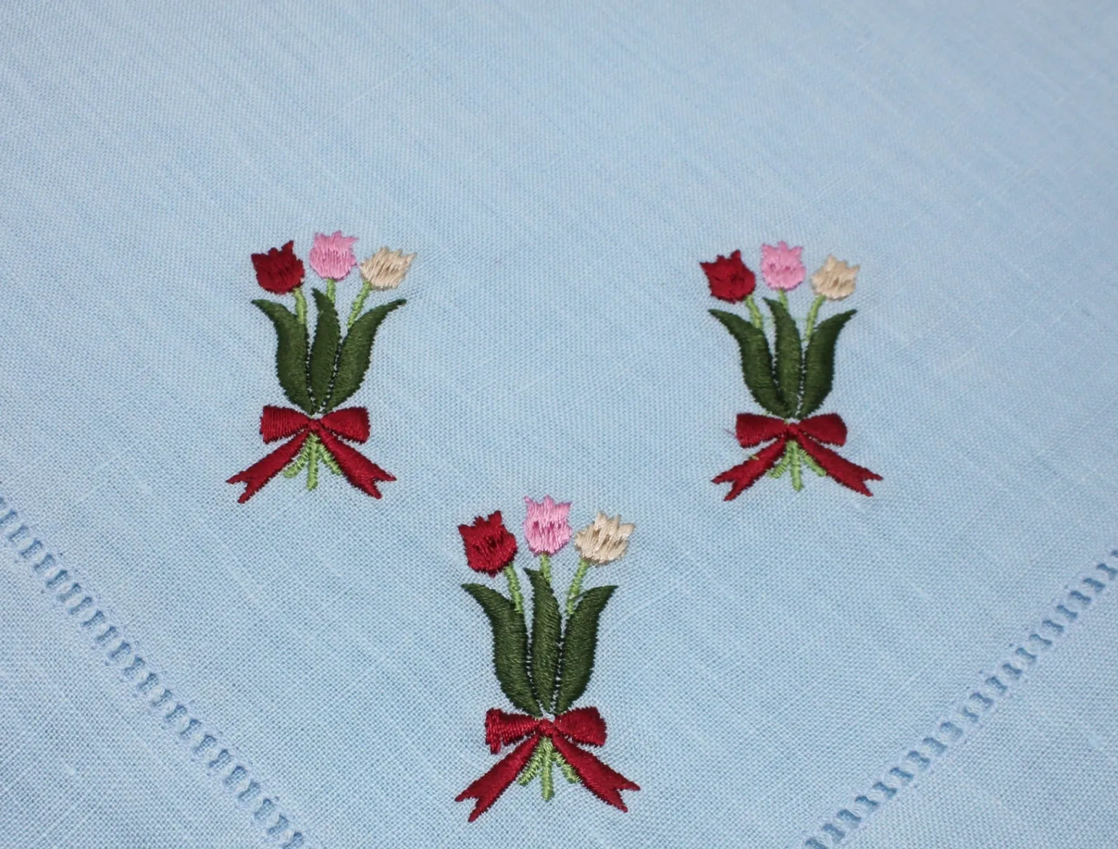 Chefanie Tulip Bouquet Dinner Napkins (4)| Dinner Napkins