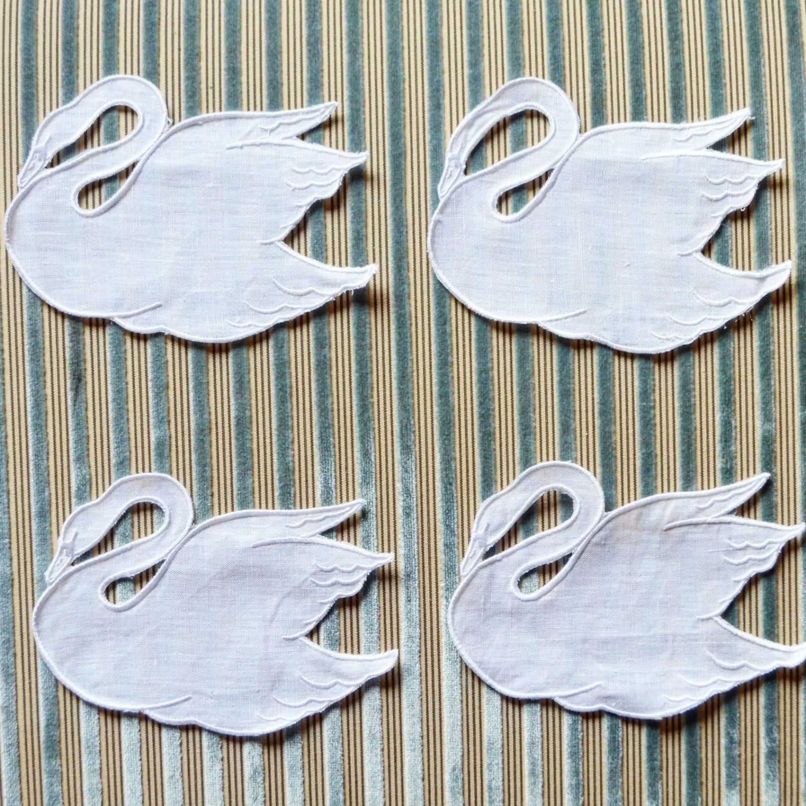 Chefanie White Swan Cocktail Napkins (4)| Cocktail Napkins
